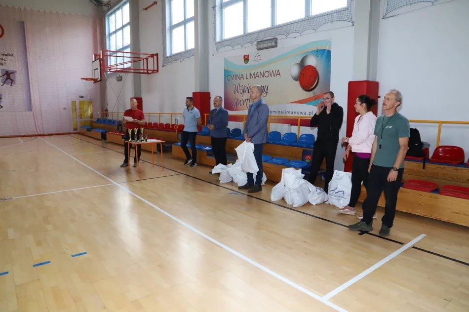 SP nr 1 w Starej Wsi z dwoma tytułami Mistrzów Gminy Limanowa - zdjęcie 19