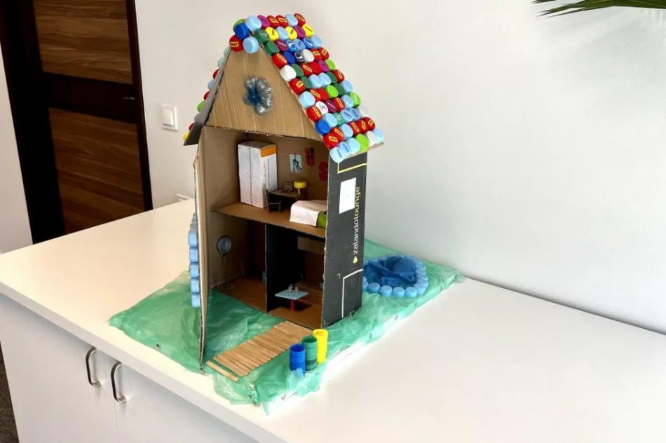 Uczniowie dali drugie życie odpadom - zdjęcie 4