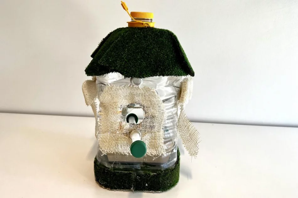 Uczniowie dali drugie życie odpadom - zdjęcie 12