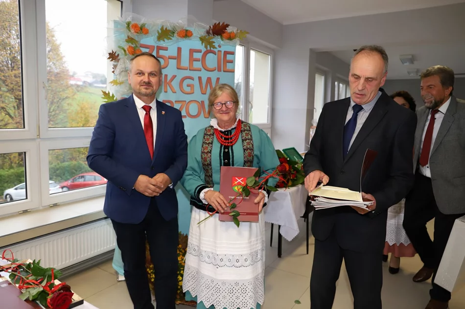 Jubileusz 75-lecia Koła Gospodyń Wiejskich w Pisarzowej - zdjęcie 14