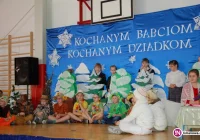 Uroczyste obchody Dnia Babci i Dziadka w Zespole Szkół w Pasierbcu - zdjęcie główne