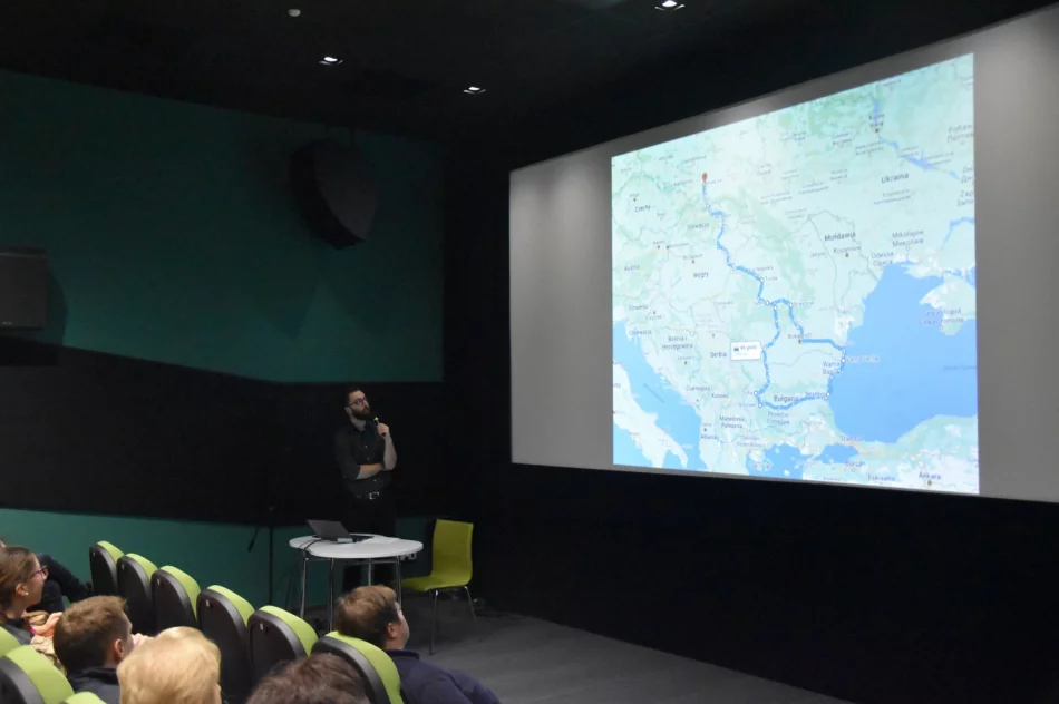 Podróż po szlakach Bułgarii i Rumunii – spotkanie z Adamem Olesiakiem w MBP w Limanowej - zdjęcie 2