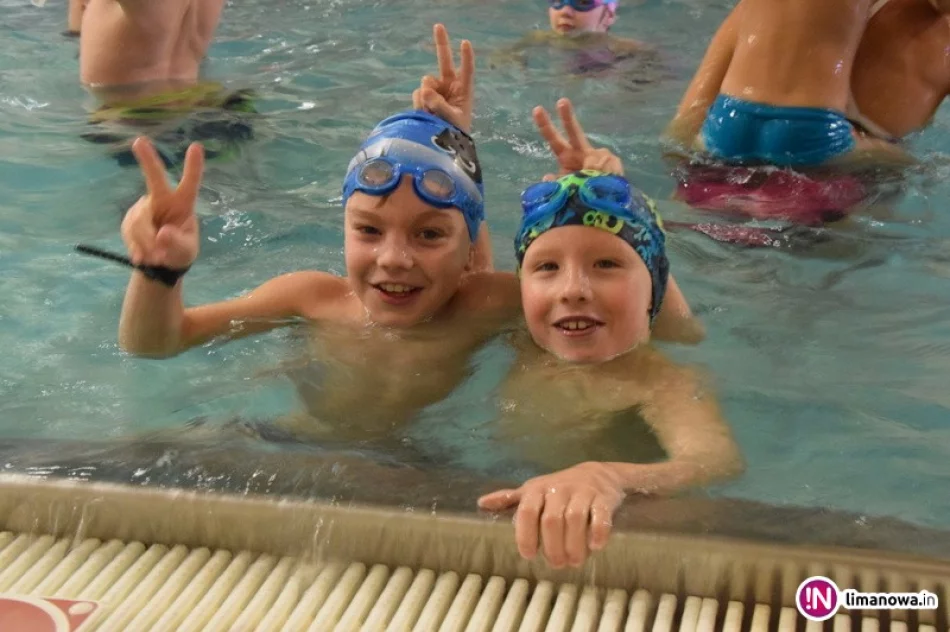 Piątkowe popołudnie, pełne atrakcji na pływalni - zdjęcie 3