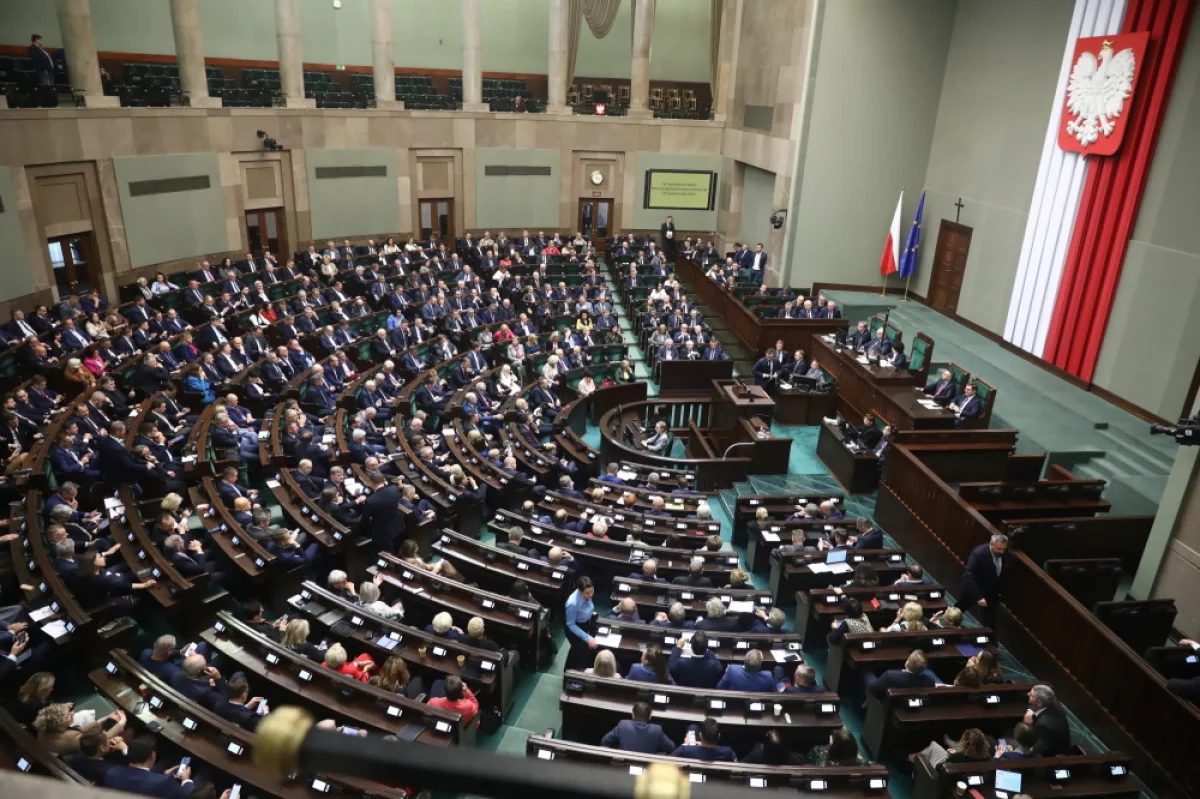 Sejm debatował nad projektem dotyczącym waloryzacji emerytur i rent