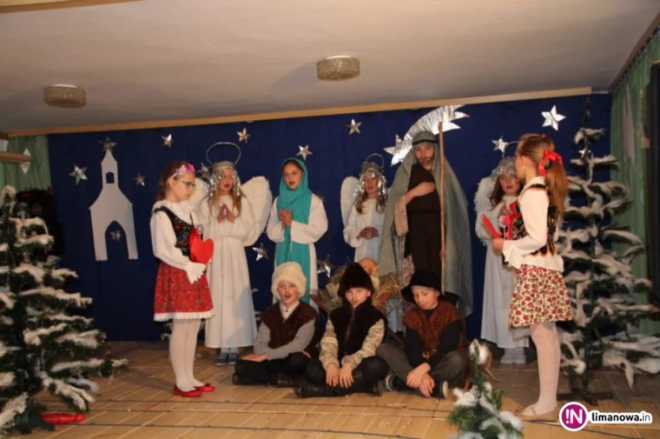 Kolędowanie w Szkole Podstawowej nr 2 w Siekierczynie - zdjęcie 3