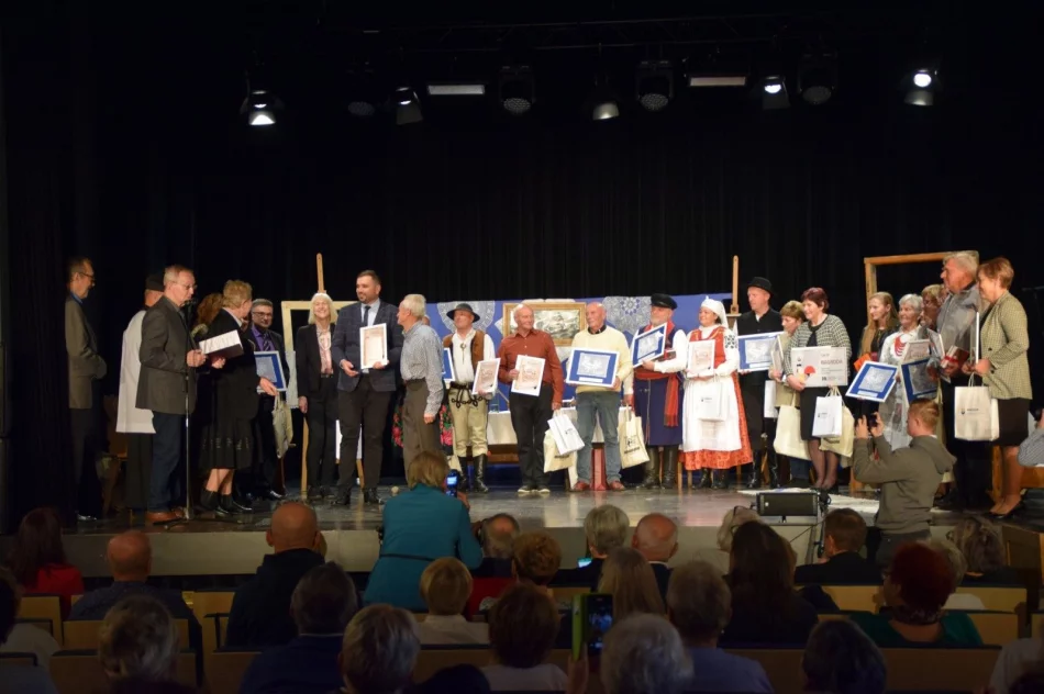 Nagroda dla Zespołu Regionalnemu ,,Spod Kicek” z Mordarki - zdjęcie 3