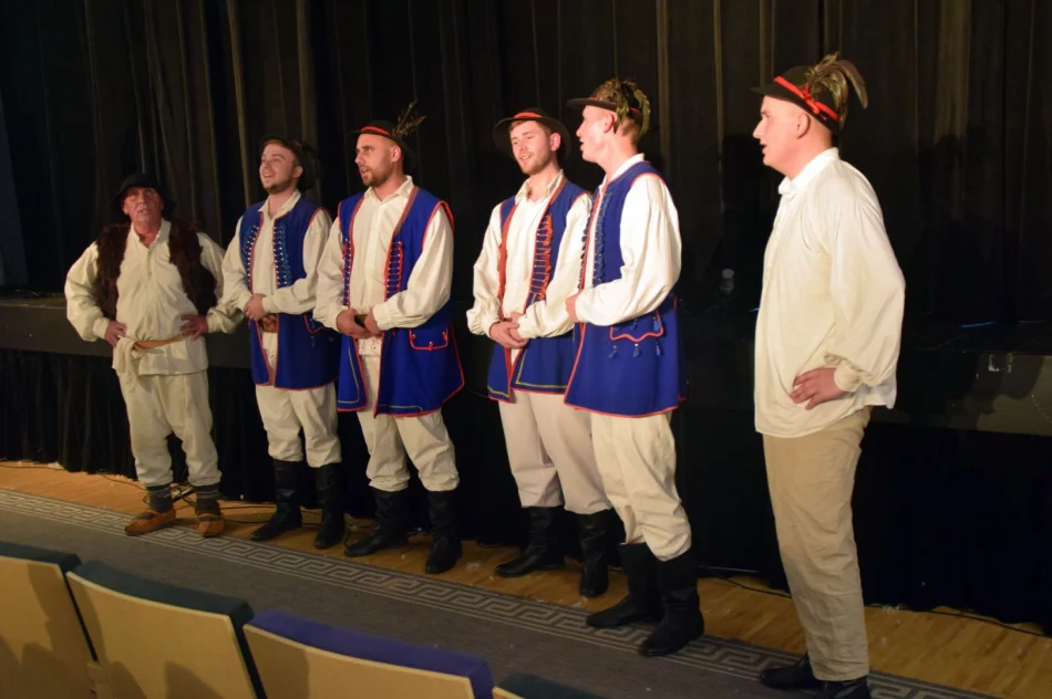 Nagroda dla Zespołu Regionalnemu ,,Spod Kicek” z Mordarki - zdjęcie 13