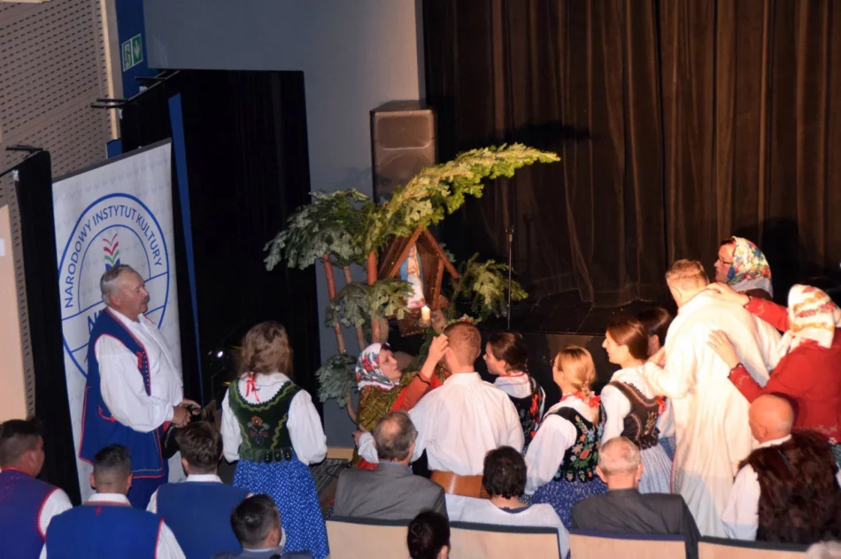 Nagroda dla Zespołu Regionalnemu ,,Spod Kicek” z Mordarki - zdjęcie 16