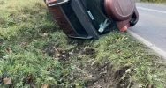 Kierująca doprowadziła do wywrócenia pojazdu - zdjęcie 3