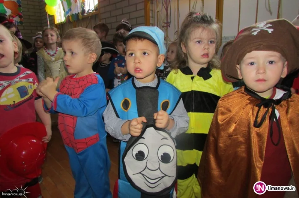 Bal karnawałowy w Miejskim Przedszkolu Nr 2 w Limanowej - zdjęcie 3