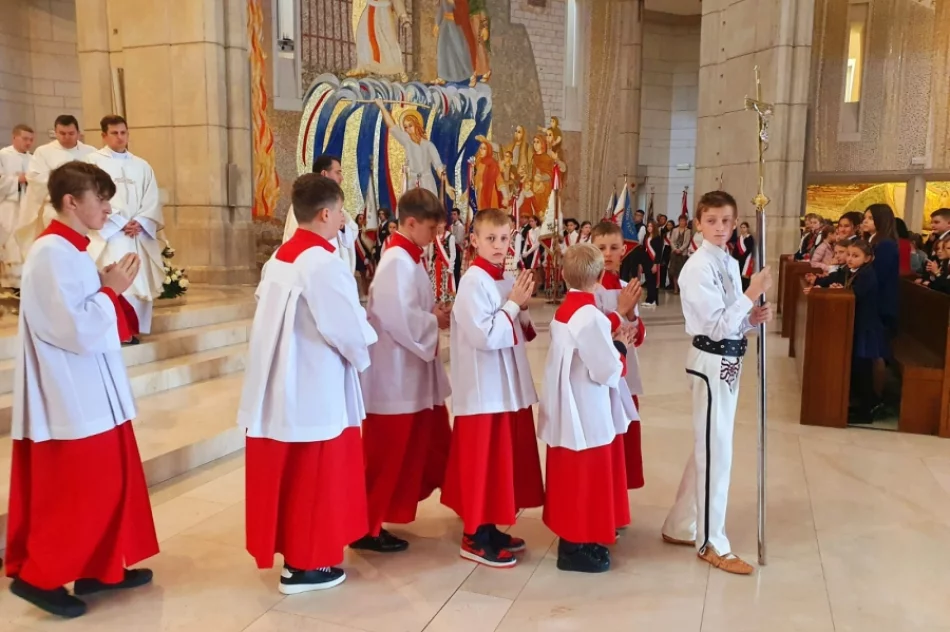 Spotkanie uczniów papieskich szkół - zdjęcie 3