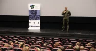 Zapraszali młodzież w szeregi armii - zdjęcie 2