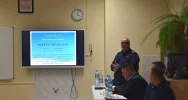 Policjanci rozmawiali z mieszkańcami o bezpieczeństwie - zdjęcie 4