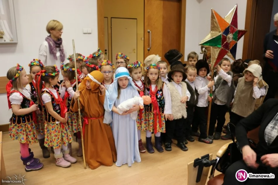 Kolędnicy na sesji Rady Miasta Limanowa - zdjęcie 2