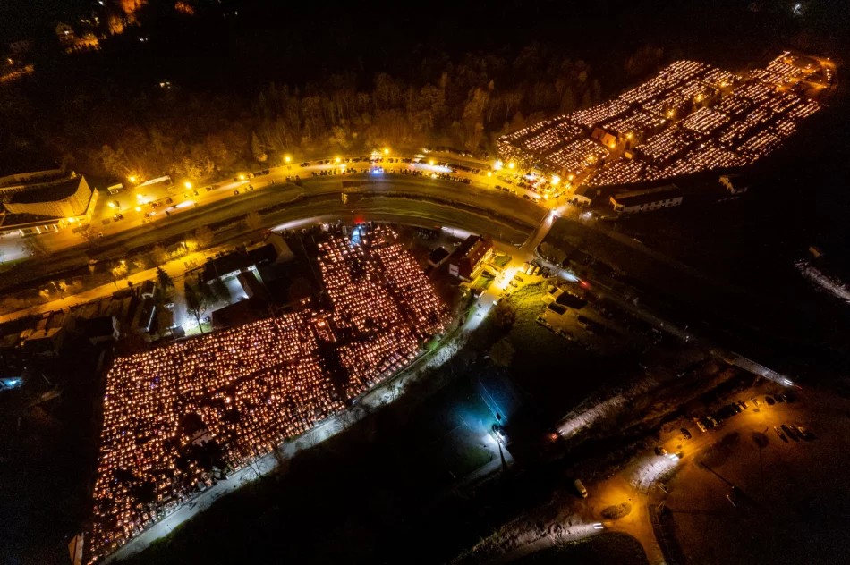 Cmentarze w Limanowej z lotu ptaka w uroczystość Wszystkich Świętych - zdjęcie 5