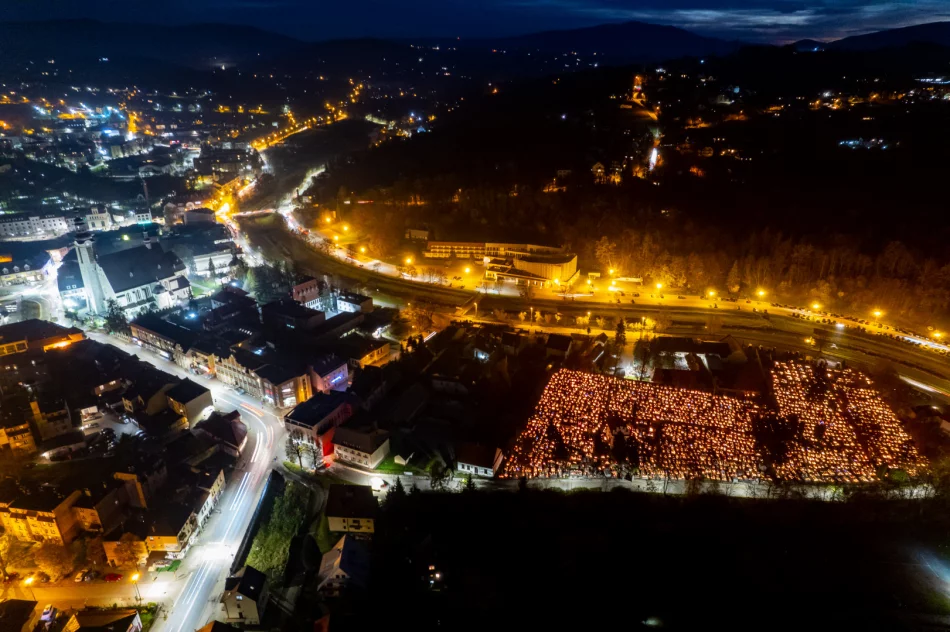 Cmentarze w Limanowej z lotu ptaka w uroczystość Wszystkich Świętych - zdjęcie 9