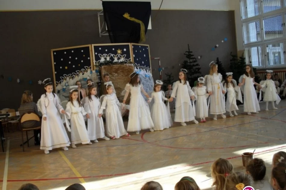 Uczniowie ZS w Pisarzowej czują święta! - zdjęcie 2