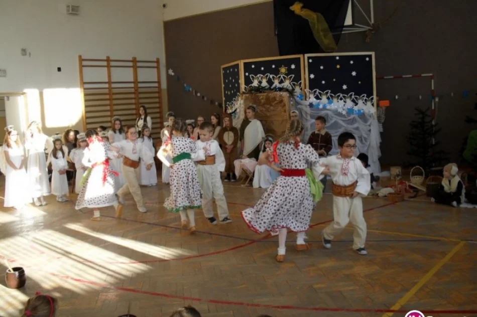 Uczniowie ZS w Pisarzowej czują święta! - zdjęcie 4