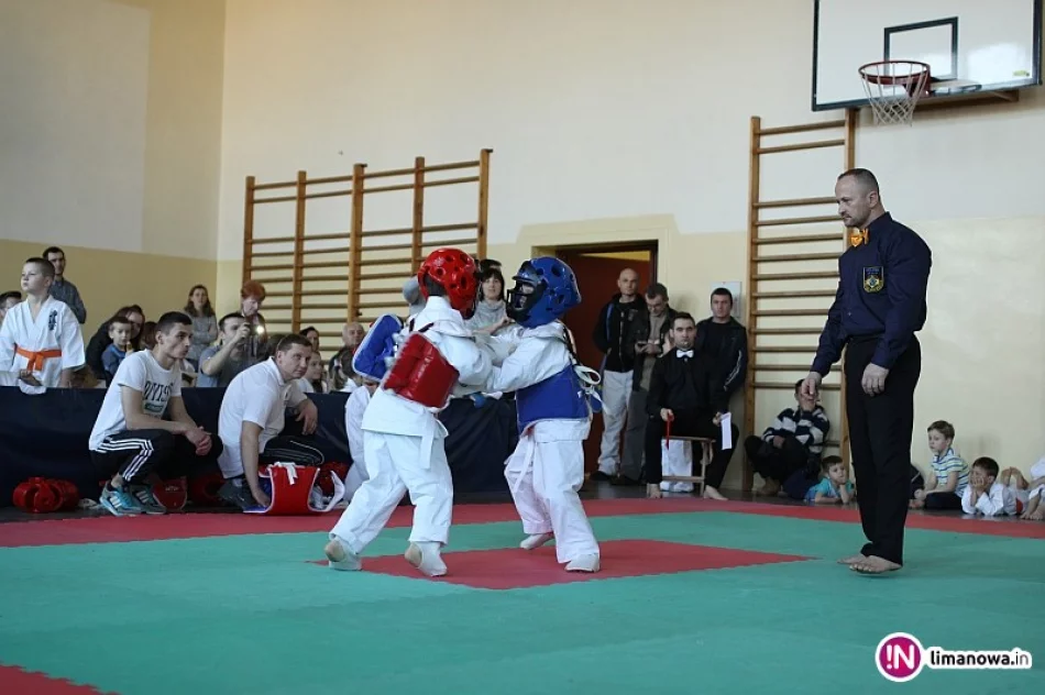 Rekordowy Klubowy Turniej Mikołajkowy o Puchar Burmistrza Miasta Limanowa za nami! - zdjęcie 3