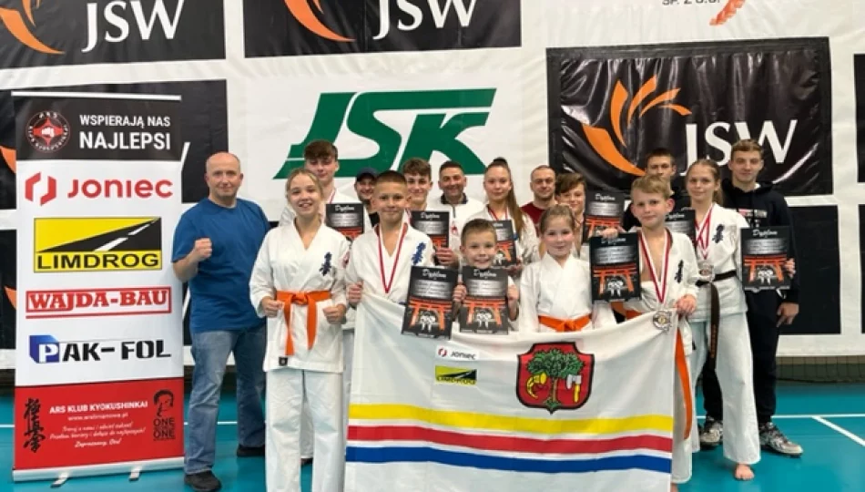 9 medali dla karateków ARS Klub Kyokushiniai – Limanowa na Międzynarodowym Turnieju Karate Kyokushin CARBON CUP w Jastrzębiu Zdroju - zdjęcie 1