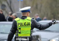 Małopolska: 330 policjantów ruchu drogowego na drogach Małopolski - szczególnie „Zakopianki" - zdjęcie główne