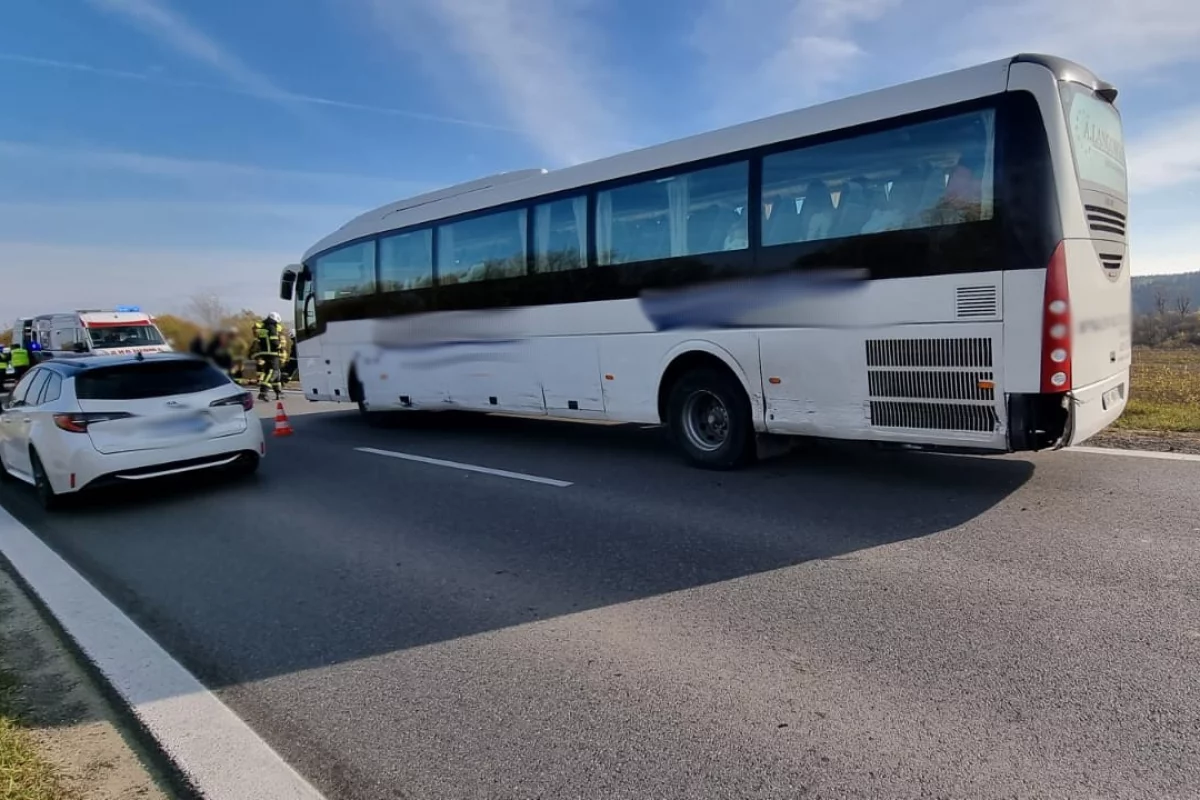 Podegrodzie- zderzenie autobusu i samochodu osobowego