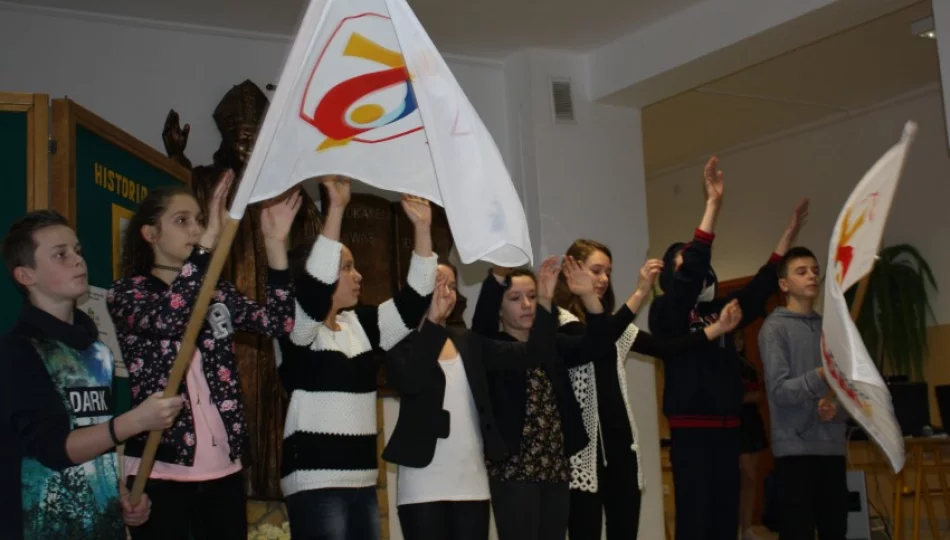 Promocja ŚWIATOWYCH DNI MŁODZIEŻY w ZS nr 1 w Męcinie - zdjęcie 1