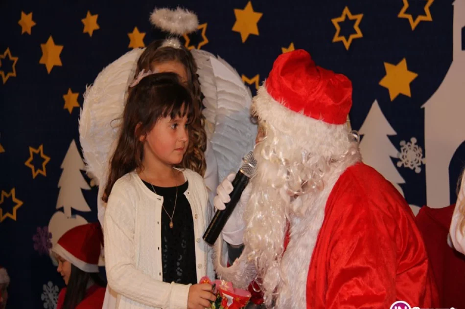 Jak co roku, święty Mikołaj gościł w Szkole Podstawowej Nr 2 w Siekierczynie. - zdjęcie 3