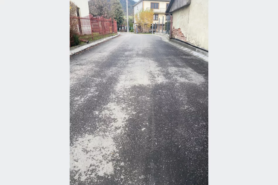 Parking przy szkole w Pisarzowej oddany do użytku mieszkańcom - zdjęcie 12