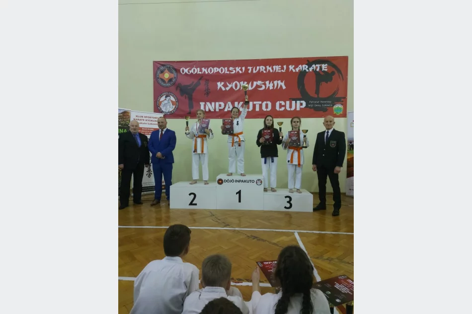 20 medali dla zawodników Limanowskiego Klubu Kyokushin Karate na Ogólnopolskim Turnieju o Inpakuto Cup 2022 - zdjęcie 8