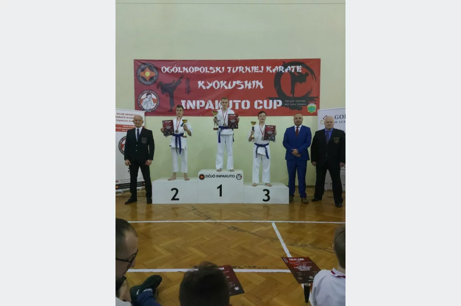 20 medali dla zawodników Limanowskiego Klubu Kyokushin Karate na Ogólnopolskim Turnieju o Inpakuto Cup 2022 - zdjęcie 10