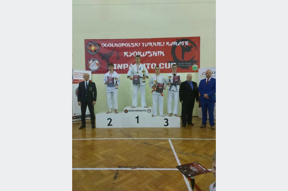 20 medali dla zawodników Limanowskiego Klubu Kyokushin Karate na Ogólnopolskim Turnieju o Inpakuto Cup 2022 - zdjęcie 13