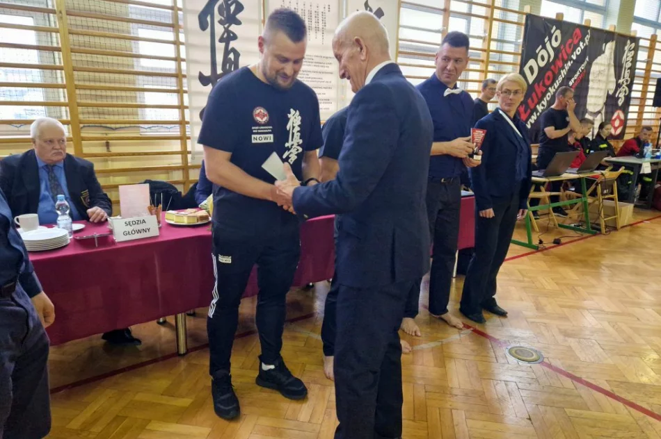 20 medali dla zawodników Limanowskiego Klubu Kyokushin Karate na Ogólnopolskim Turnieju o Inpakuto Cup 2022 - zdjęcie 17