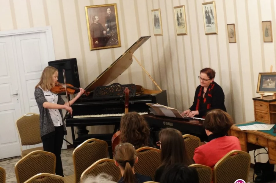 Uroczystość 45-lecia działalności Muzeum Regionalnego Ziemi Limanowskiej - zdjęcie 2