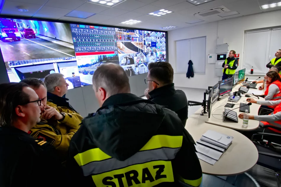 ​Ćwiczenia służb w nowym tunelu na Zakopiance - zdjęcie 2