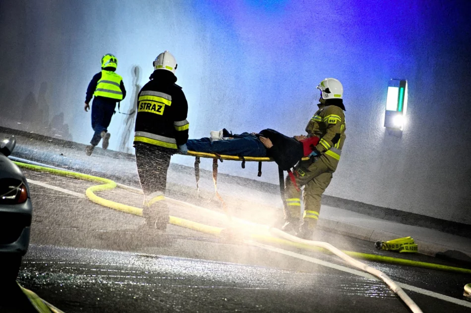 ​Ćwiczenia służb w nowym tunelu na Zakopiance - zdjęcie 6