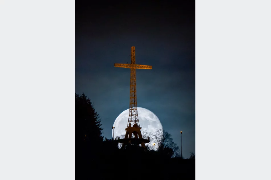 Dzisiejszy wschód Księżyca w Limanowej - zdjęcie 2