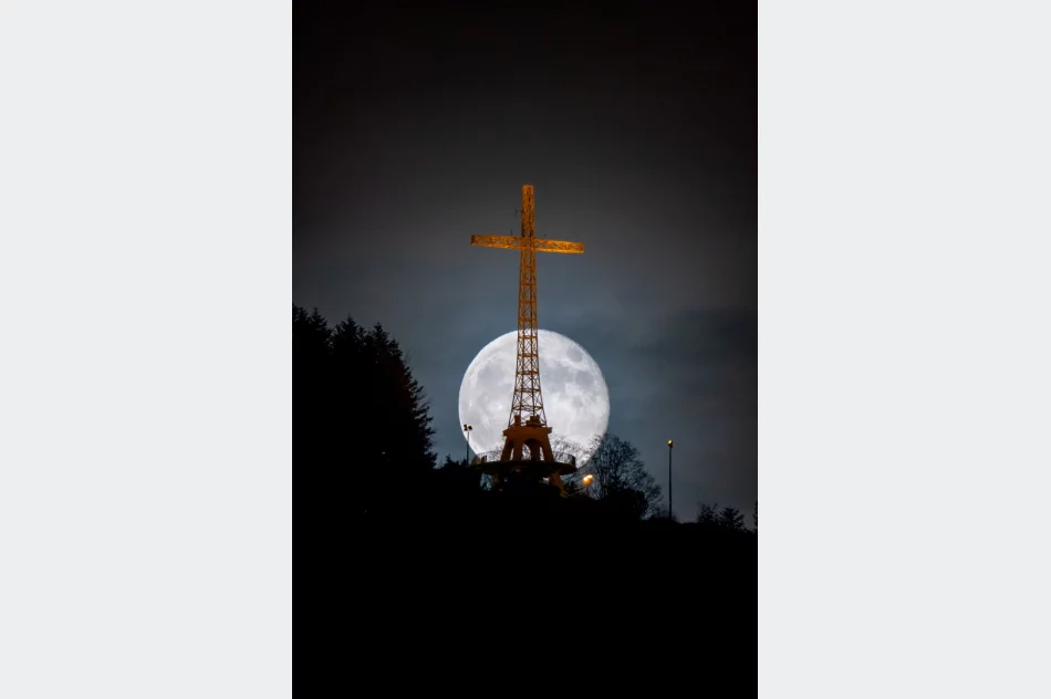 Dzisiejszy wschód Księżyca w Limanowej - zdjęcie 5