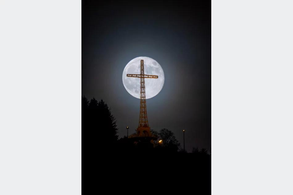 Dzisiejszy wschód Księżyca w Limanowej - zdjęcie 8