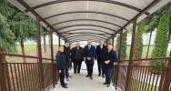 Schody z zadaszeniem przy ośrodku zdrowia - zdjęcie 3