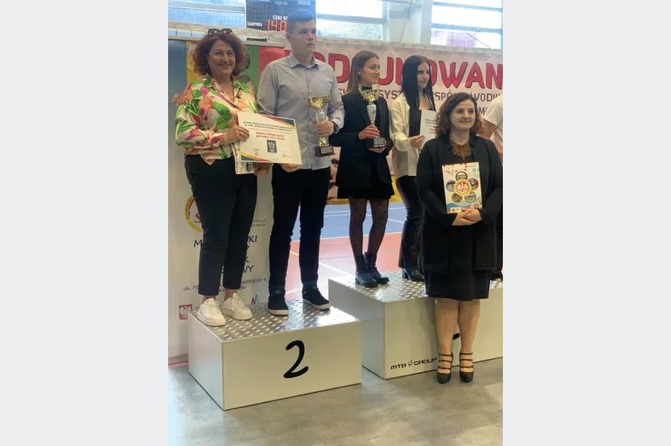 Podsumowanie Współzawodnictwa Sportowego Dzieci i Młodzieży Szkolnej M SZS: wyróżnienia dla najlepszych - zdjęcie 11