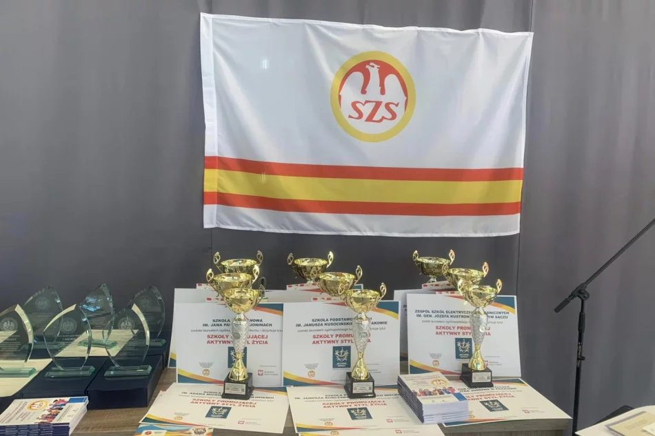 Podsumowanie Współzawodnictwa Sportowego Dzieci i Młodzieży Szkolnej M SZS: wyróżnienia dla najlepszych - zdjęcie 12