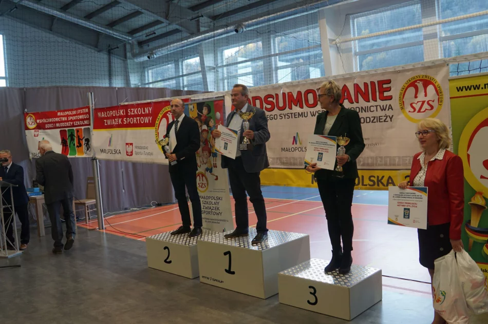 Podsumowanie Współzawodnictwa Sportowego Dzieci i Młodzieży Szkolnej M SZS: wyróżnienia dla najlepszych - zdjęcie 13