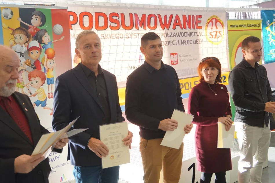 Podsumowanie Współzawodnictwa Sportowego Dzieci i Młodzieży Szkolnej M SZS: wyróżnienia dla najlepszych - zdjęcie 16