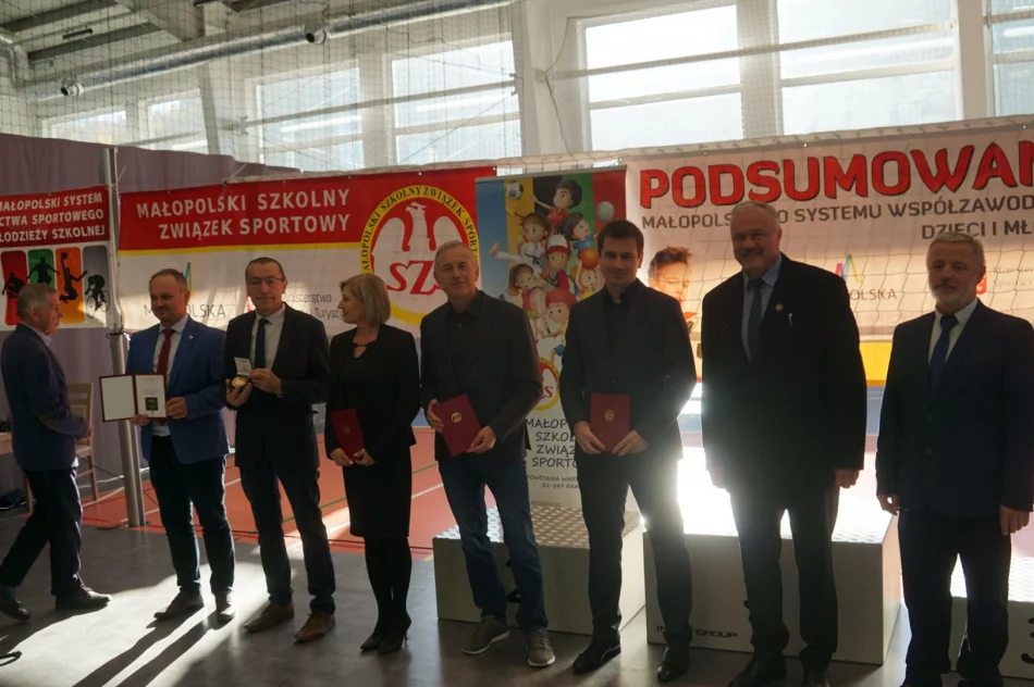 Podsumowanie Współzawodnictwa Sportowego Dzieci i Młodzieży Szkolnej M SZS: wyróżnienia dla najlepszych - zdjęcie 18