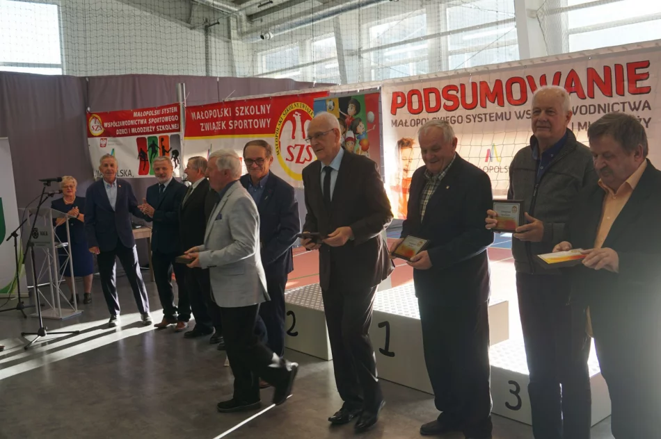 Podsumowanie Współzawodnictwa Sportowego Dzieci i Młodzieży Szkolnej M SZS: wyróżnienia dla najlepszych - zdjęcie 20