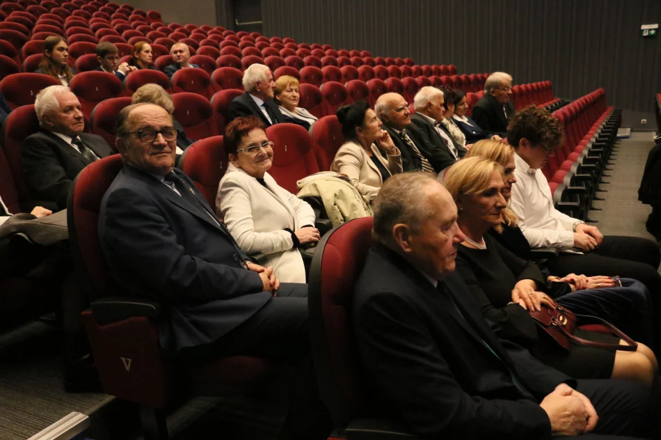 Złote Gody świętowało 13 par małżeńskich - zdjęcie 11