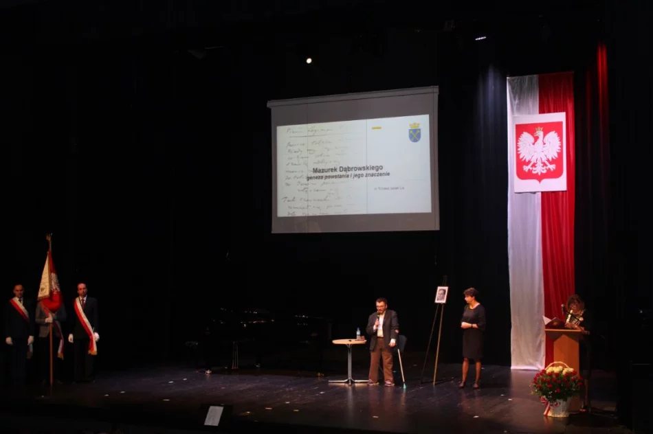 Uroczysta sesja Rady Miasta Limanowa z okazji Święta Niepodległości - zdjęcie 6