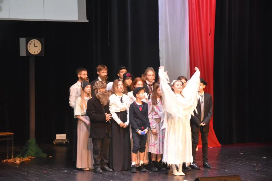 Uroczysta sesja Rady Miasta Limanowa z okazji Święta Niepodległości - zdjęcie 13