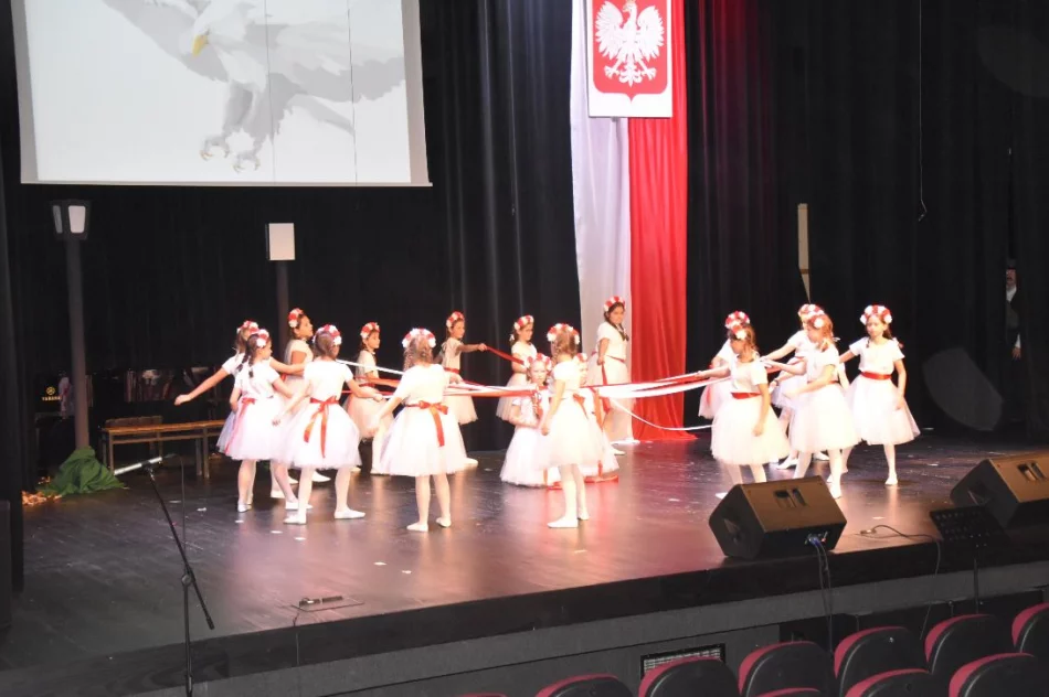 Uroczysta sesja Rady Miasta Limanowa z okazji Święta Niepodległości - zdjęcie 17